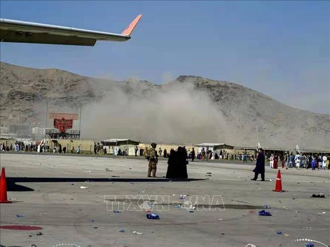 Fighter jets were also scrambled to escort the plane as the Indian aviation industry was thrown into “crisis” by bomb threats.